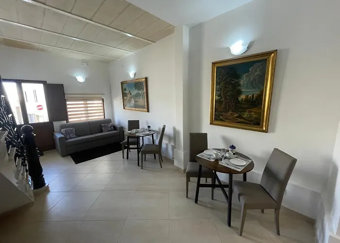 Alina Boutique Living