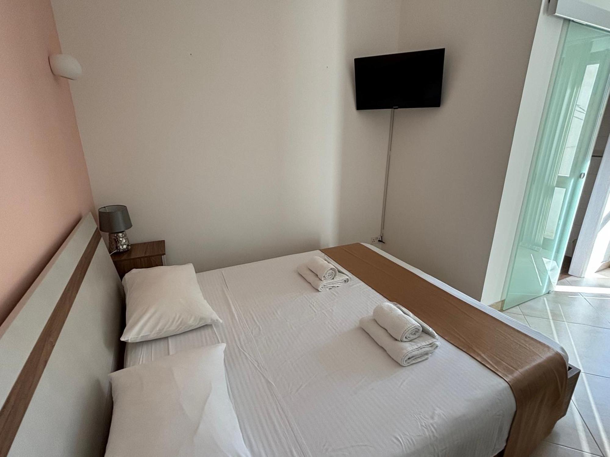 Alina Boutique Living B&B *